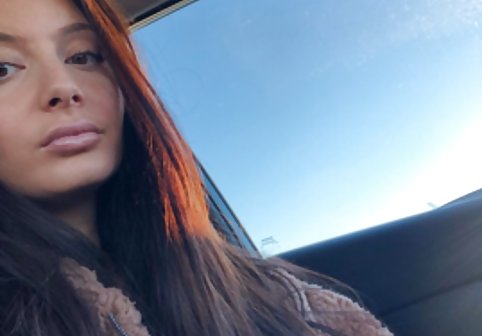 مادر بزرگتر GF جدید خود را به رابطه جنسی خانوادگی کانال گروه سکسی تلگرام اغوا می کند