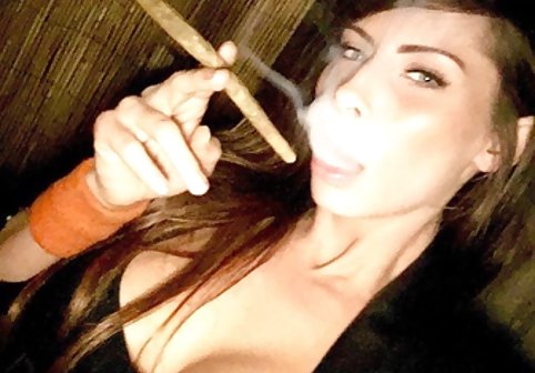 PUSSYLICKERS در کانال تلگرام فیلم های سکسی WATCHDIRTY.COM